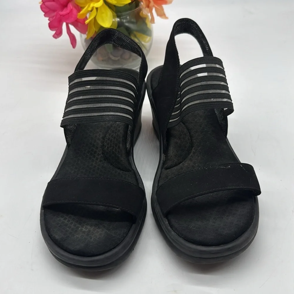 Black Wedge Sandals with Elastic Straps and Cushioned Footbed Size 9 SKT7973G